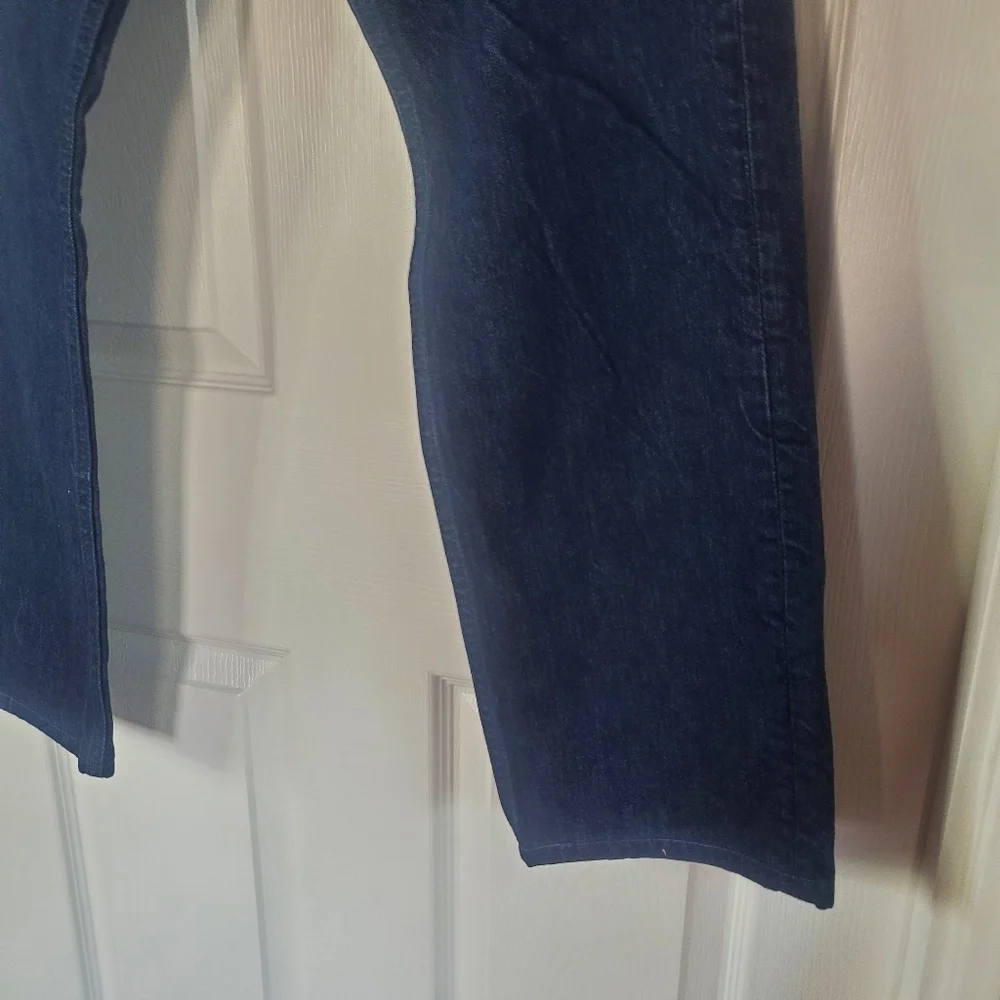 Levi's 514 Straight Motion Denim Blue Jeans Size 31x32 Black Leather Label